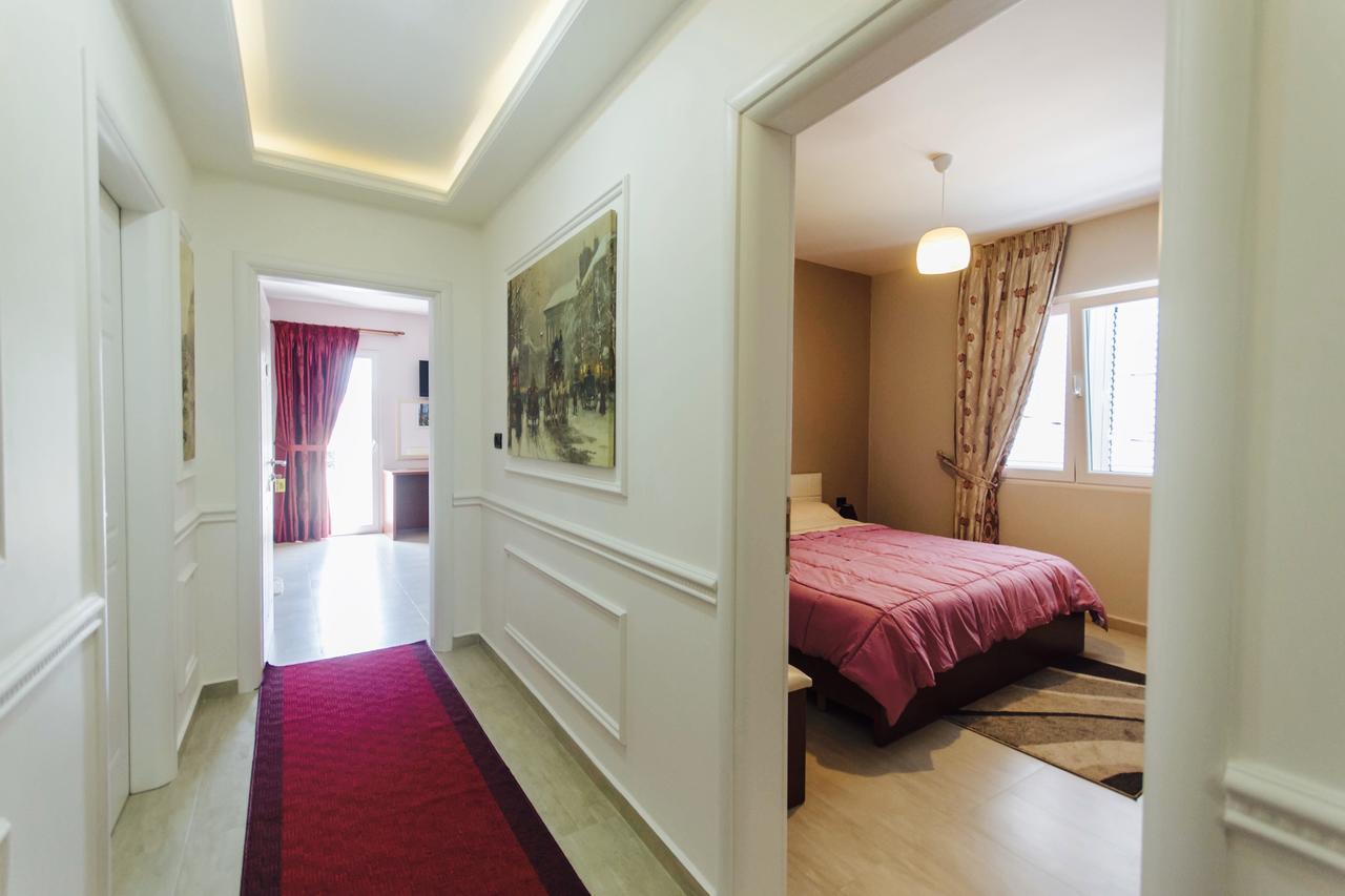 Vila Ada Hotel Tirana Eksteriør billede